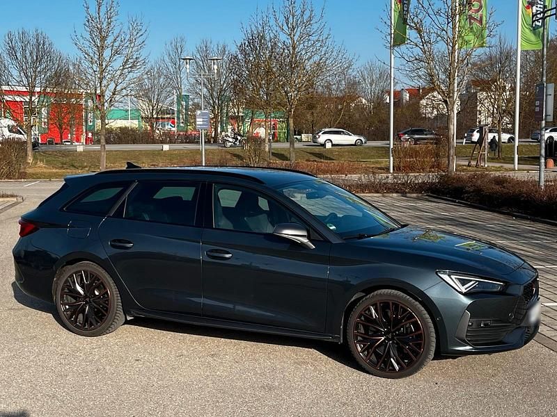 Gebraucht Cupra Leon 245 PS (180 kW) 2023 Blau Kombi