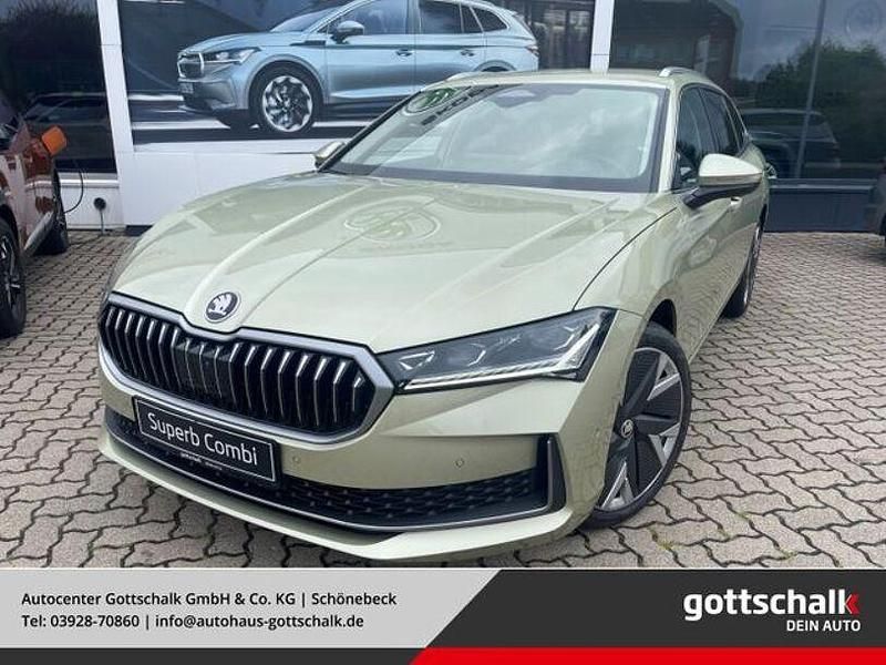 Ice tea gelb metallic Gebraucht 2024 Skoda Superb Kombi | 39.990 € (Fairer Preis) - Bild 1/4