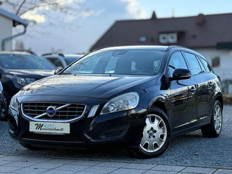 Gebraucht Volvo V60 Kinetic 163 PS (119 kW) 2011 Schwarz Kombi
