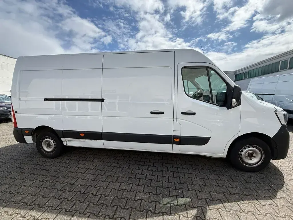 Gebraucht Renault Master 135 PS (99 kW) 2023 Weiß Van / Kleinbus