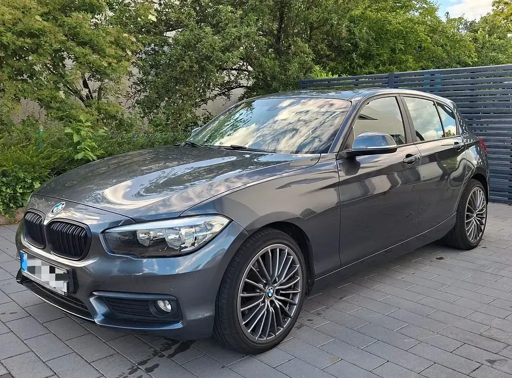 Gebraucht BMW 118 Advantage 136 PS (100 kW) 2016 Grau Kleinwagen