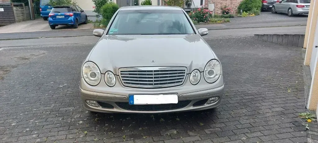 Gebraucht Mercedes E220 Elegance 150 PS (110 kW) 2004 Grau Limousine