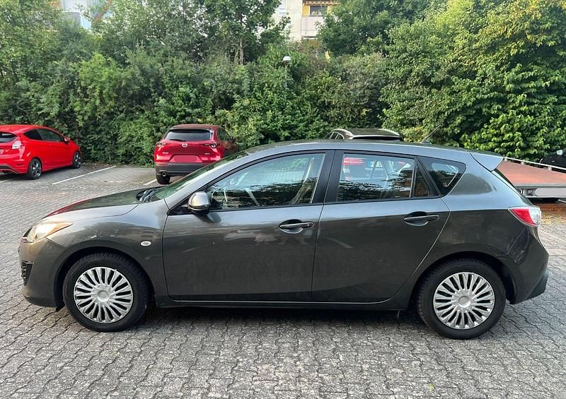 Gebraucht Mazda 3 Exclusive-Line 105 PS (77 kW) 2011 Grau Limousine
