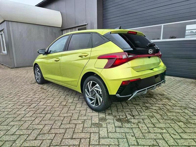 Neu Hyundai i20 90 PS (66 kW) 2026 Grün Kleinwagen