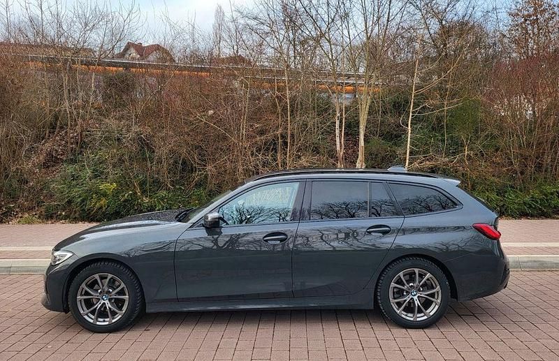Gebraucht BMW 320 Advantage 190 PS (139 kW) 2020 Grau Kombi