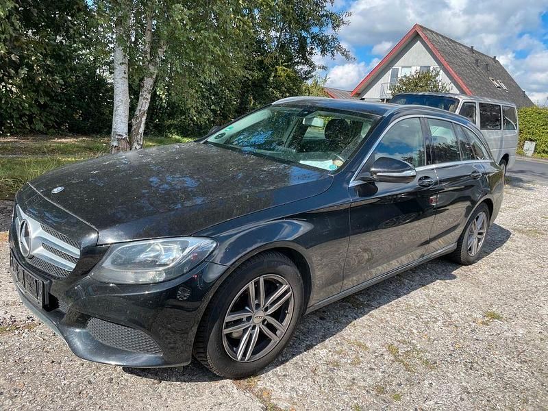 Schwarz Gebraucht 2014 Mercedes C220 Avantgarde Limousine | 8.000 € (Superpreis) - Bild 1/4