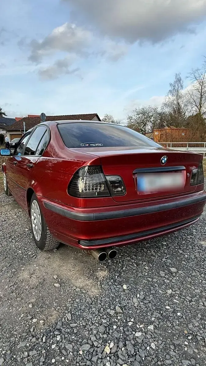 Gebraucht BMW 318 Performance 118 PS (86 kW) 1998 Rot Limousine