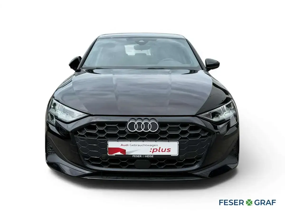 Gebraucht Audi A3 Ambiente 116 PS (85 kW) 2025 Brillantschwarz Limousine