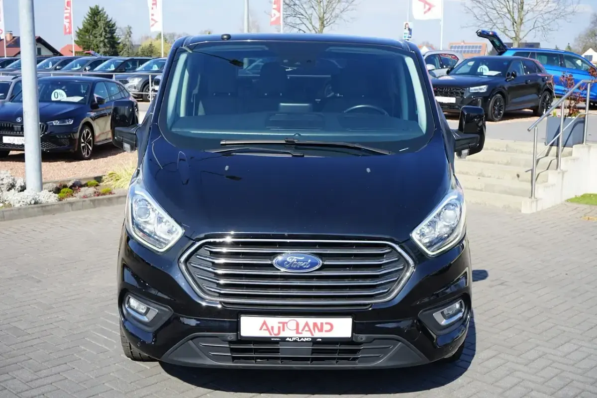 Gebraucht Ford Tourneo Custom Titanium 170 PS (125 kW) 2019 Schwarz Van