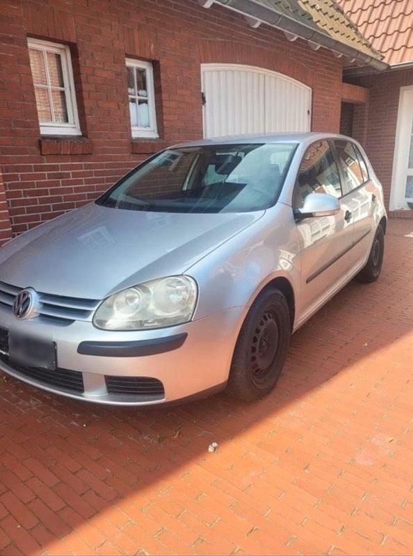 Silber Gebraucht 2005 VW Golf IV Kleinwagen | 700 € (Superpreis) - Bild 1/4