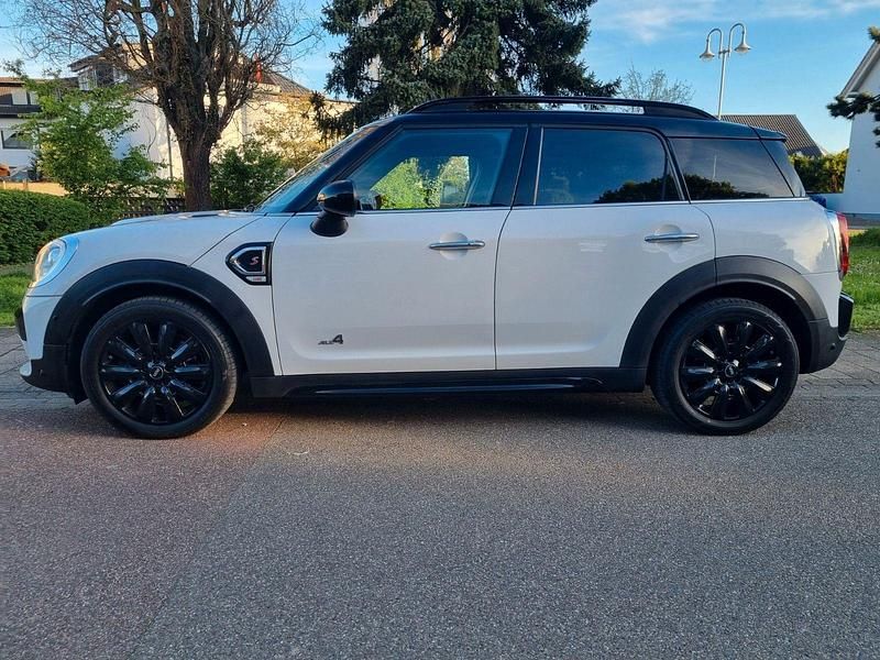 Second-hand Mini Cooper SD 190 CP (139 kW) 2018 Alb Hatchback