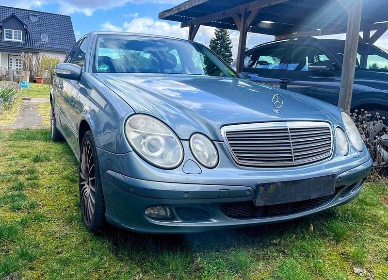 Gebraucht Mercedes E220 Elegance 150 PS (110 kW) 2006 Grau Limousine