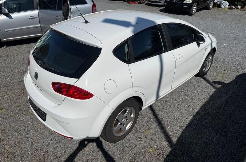 Second-hand Seat Leon Reference 125 CP (91 kW) 2010 Alb Hatchback