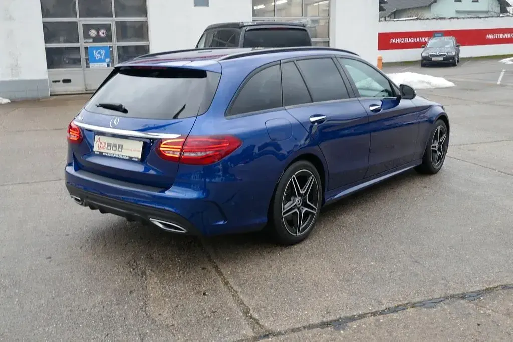 Gebraucht Mercedes 200 AMG line 160 PS (117 kW) 2020 Blau Limousine