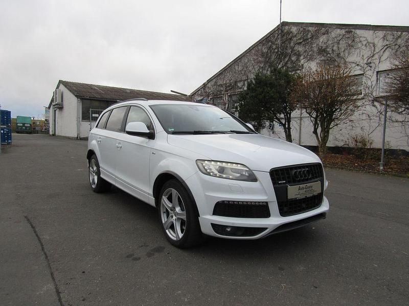 Gletscherweiss metallic Gebraucht 2012 Audi Q7 S-Line SUV | 13.950 € (Superpreis) - Bild 1/4