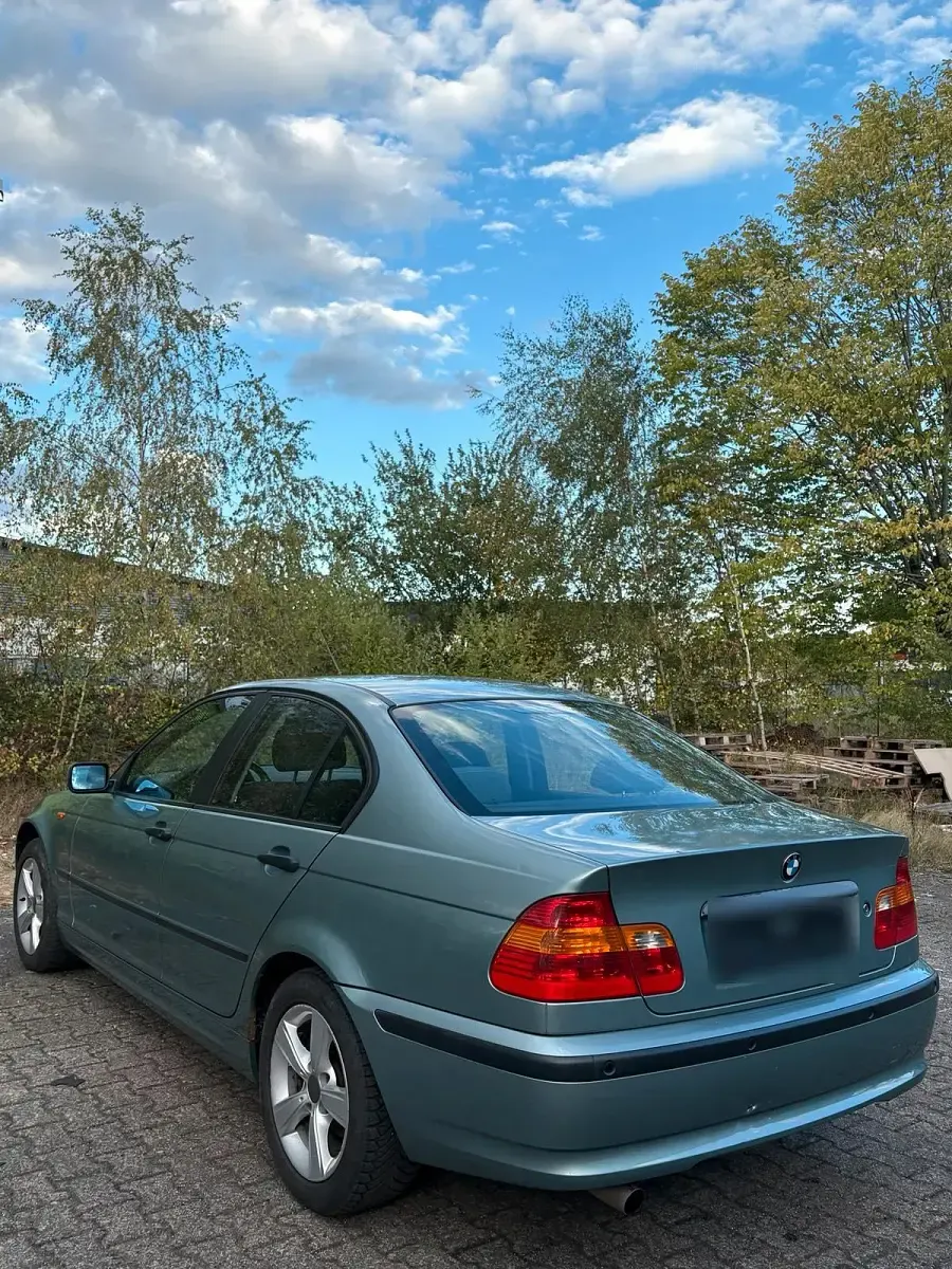 Gebraucht BMW 318 Basis 143 PS (105 kW) 2003 Andere farben Limousine