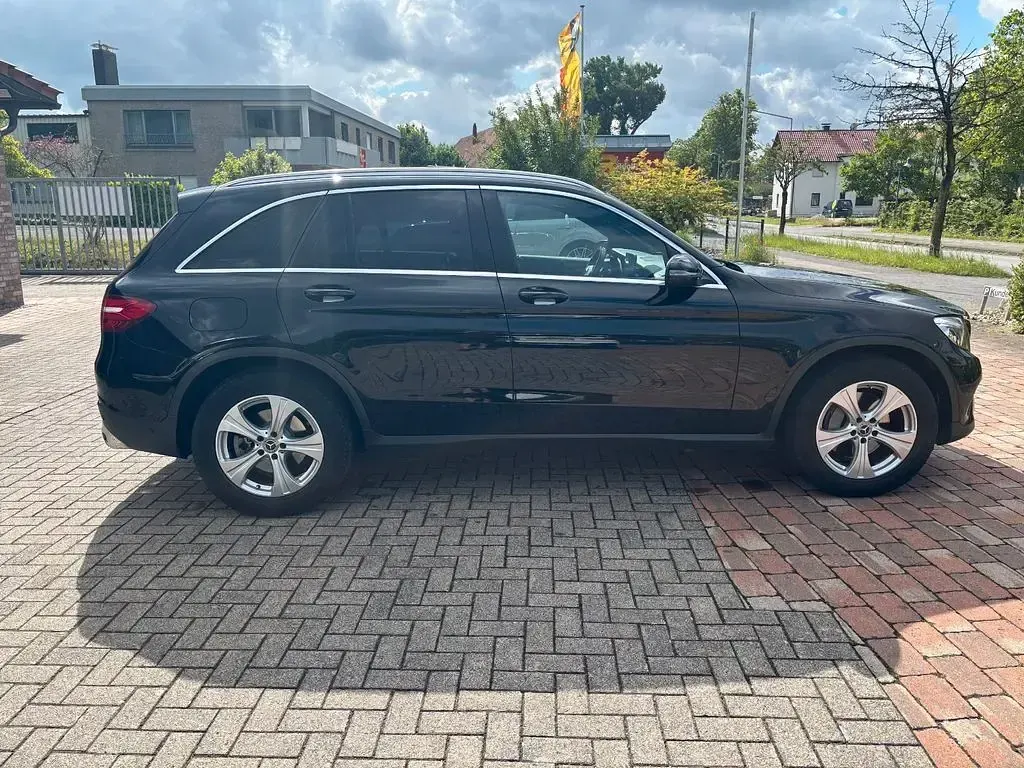 Gebraucht Mercedes GLC220 AMG line 170 PS (125 kW) 2017 Schwarz SUV
