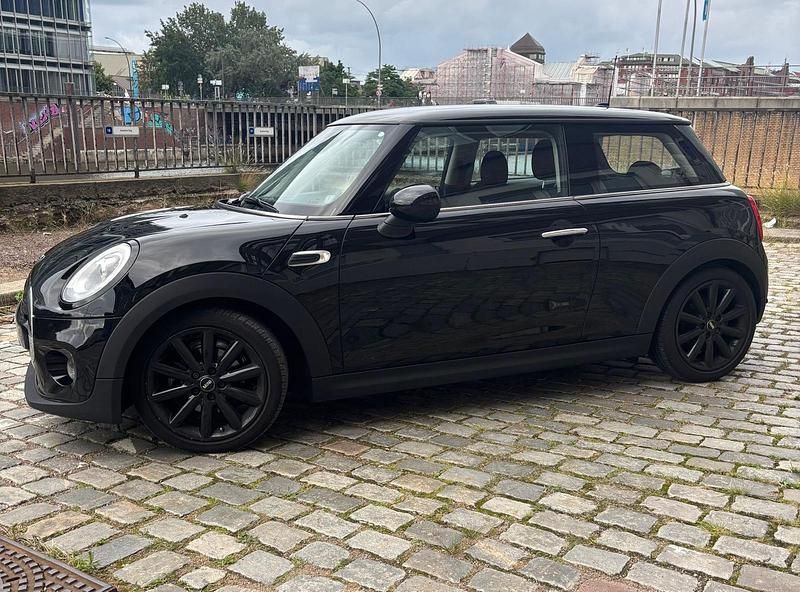 Schwarz Gebraucht 2016 Mini Cooper Coupé Coupé | 10.900 € - Bild 1/4
