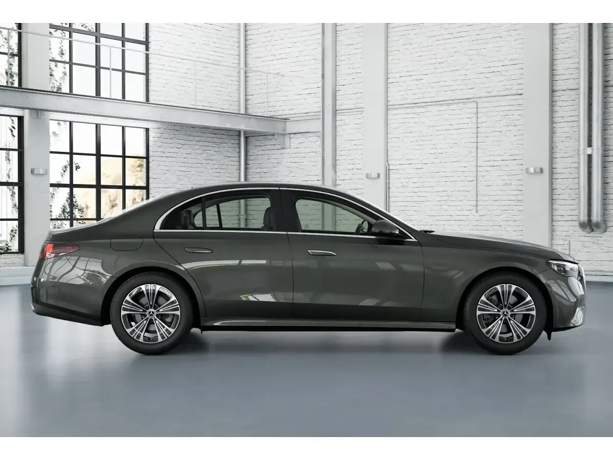 Gebraucht Mercedes E200 Advanced 204 PS (150 kW) 2025 Grau Limousine