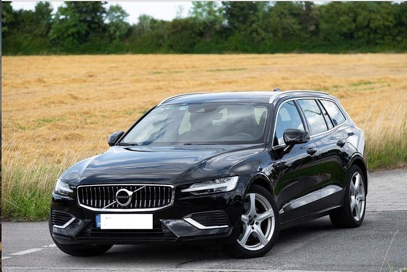 Schwarz Gebraucht 2020 Volvo V60 Kombi | 26.000 € (Guter Preis) - Bild 1/4
