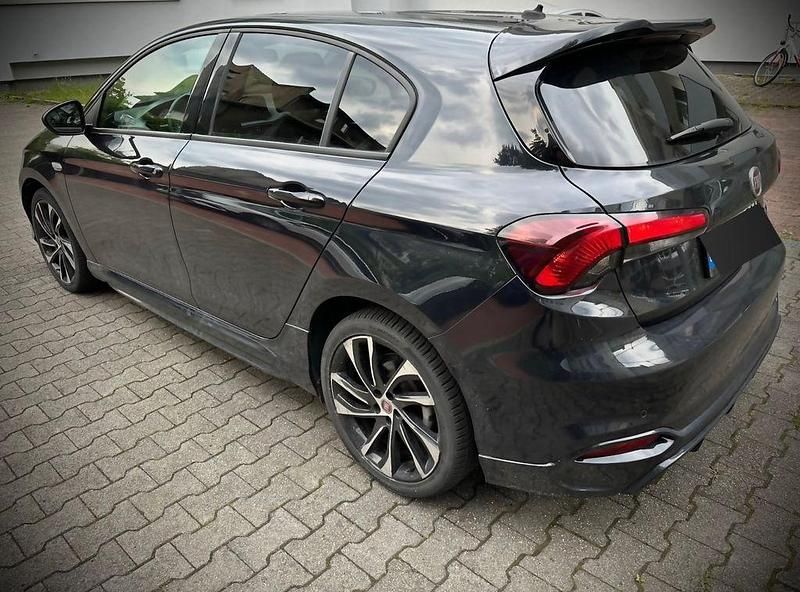 Gebraucht Fiat Tipo Sport 120 PS (88 kW) 2019 Schwarz Limousine