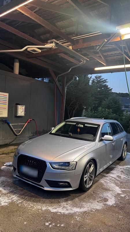 Gebraucht Audi A4 Attraction 136 PS (100 kW) 2014 Silber Kombi