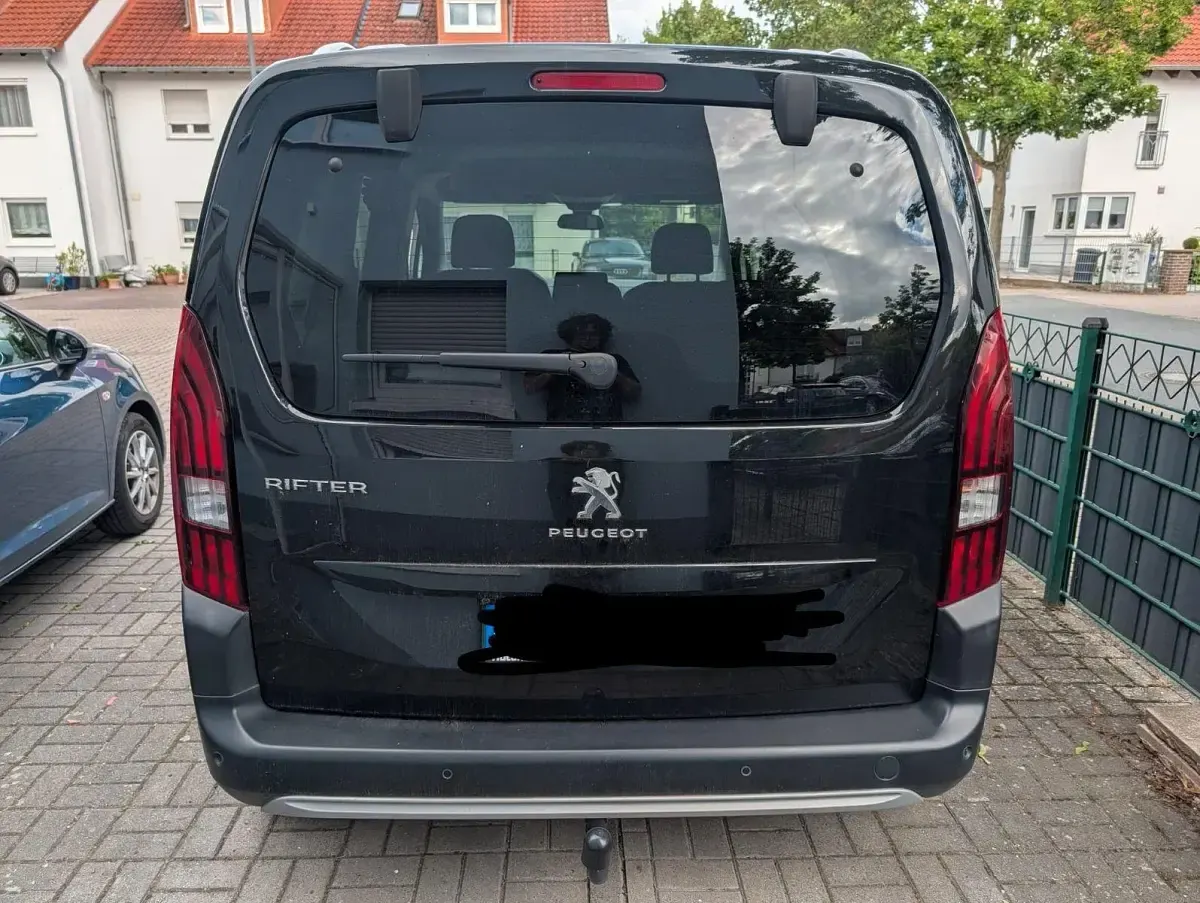 Gebraucht Peugeot Rifter Allure 131 PS (96 kW) 2019 Schwarz Van / Kleinbus