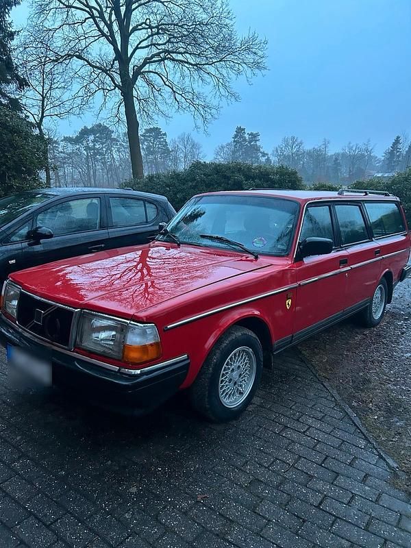 Gebraucht Volvo 240 150 PS (110 kW) 1991 Rot Kombi