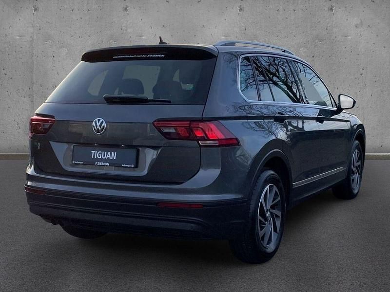 Gebraucht VW Tiguan Sound 150 PS (110 kW) 2017 Grau SUV