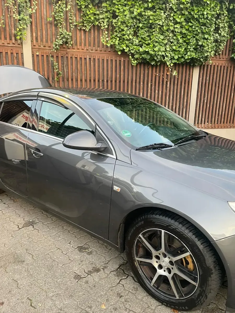 Gebraucht Opel Insignia 160 PS (117 kW) 2009 Grau Limousine