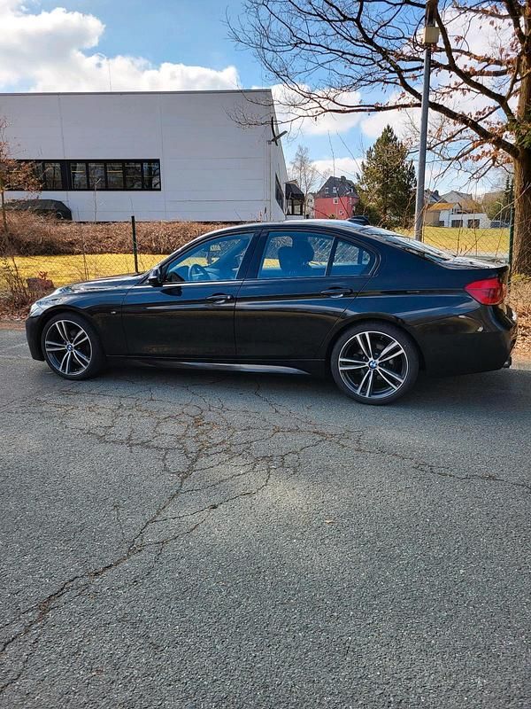 Gebraucht BMW 320 M Sport 184 PS (135 kW) 2016 Schwarz Limousine