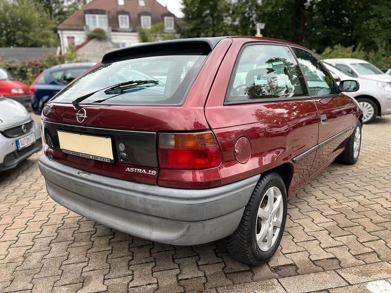 Gebraucht Opel Astra 71 PS (52 kW) 1995 Kleinwagen