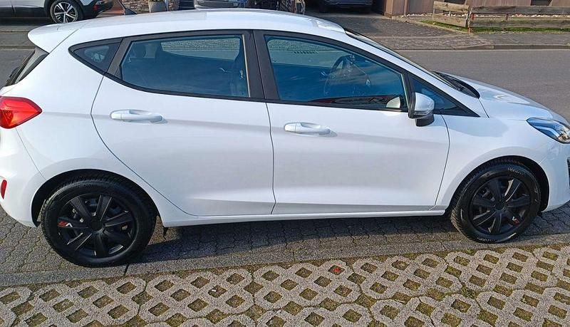 Gebraucht Ford Fiesta 86 PS (63 kW) 2019 Weiß Kleinwagen