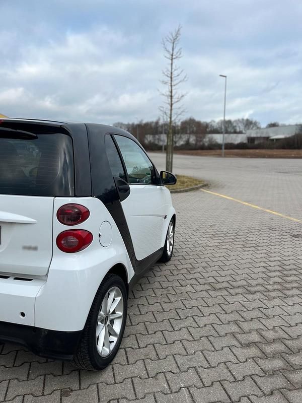 Gebraucht Smart ForTwo Coupé 61 PS (44 kW) 2008 Weiß Coupé