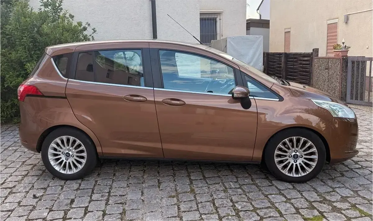 Gebraucht Ford B-MAX 101 PS (74 kW) 2013 Braun Van / Kleinbus
