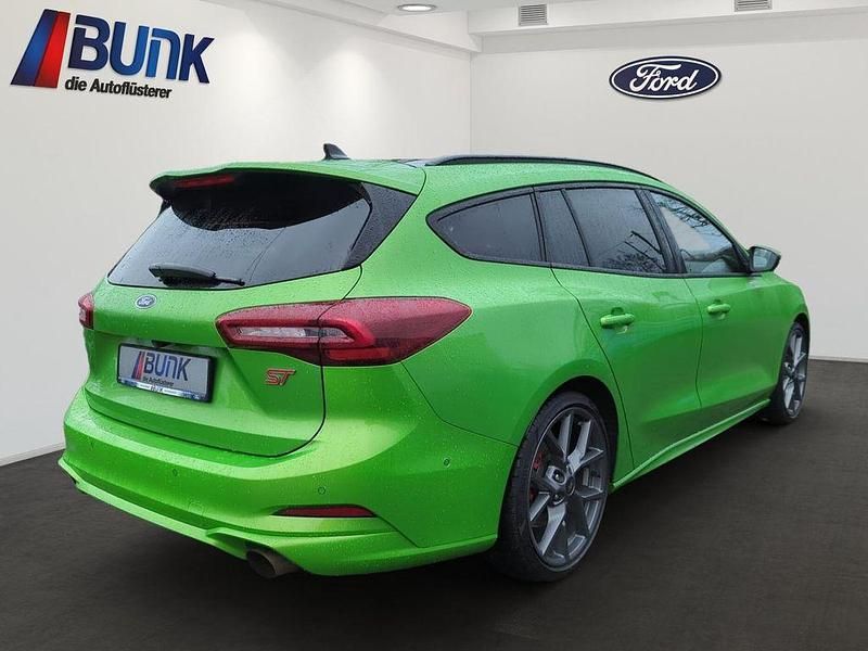 Gebraucht Ford Focus ST 280 PS (205 kW) 2023 Mean green metallic Limousine