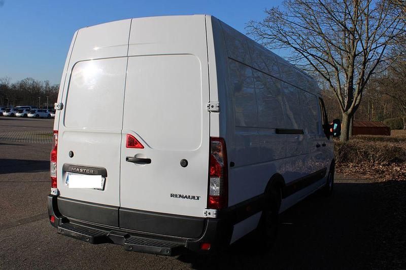 Gebraucht Renault Master 163 PS (119 kW) 2021 Weiß Limousine