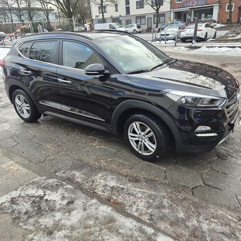Schwarz Gebraucht 2016 Hyundai Tucson Premium SUV | 17.900 € (Etwas zu teuer) - Bild 1/4