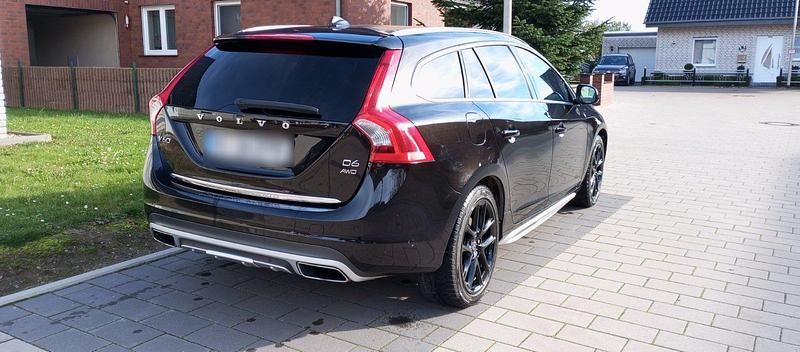 Gebraucht Volvo V60 288 PS (211 kW) 2013 Schwarz Kombi