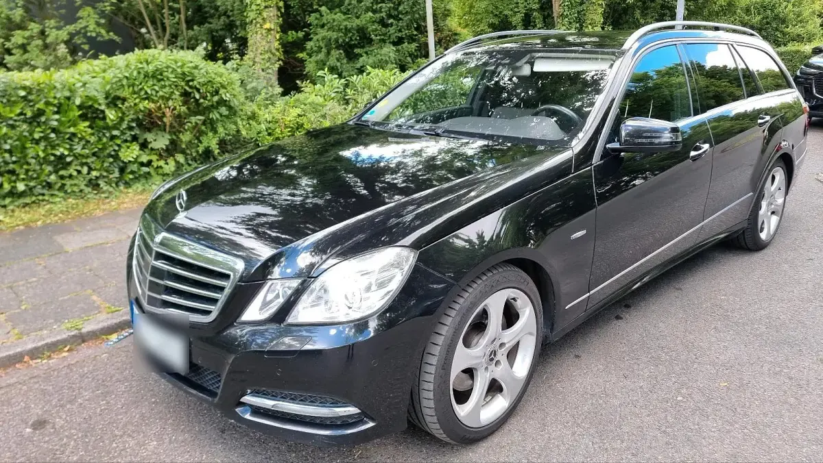Gebraucht Mercedes E350 265 PS (194 kW) 2010 Schwarz Kombi