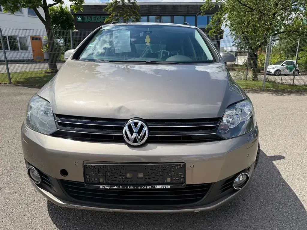 Gebraucht VW Golf VI Team 105 PS (77 kW) 2011 Braun Kleinwagen