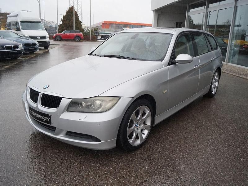 Gebraucht BMW 320 177 PS (130 kW) 2007 Titansilber Kombi