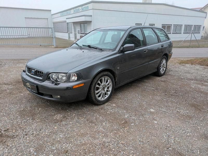 Gebraucht Volvo V40 136 PS (100 kW) 2003 Grau Kombi