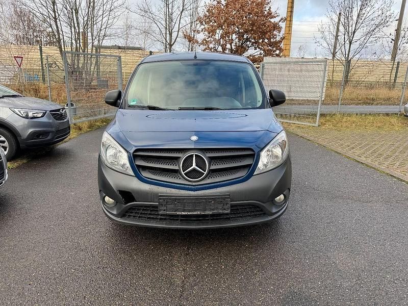 Blau Gebraucht 2016 Mercedes Citan 108 Van / Kleinbus | 4.999 € (Fairer Preis) - Bild 1/4