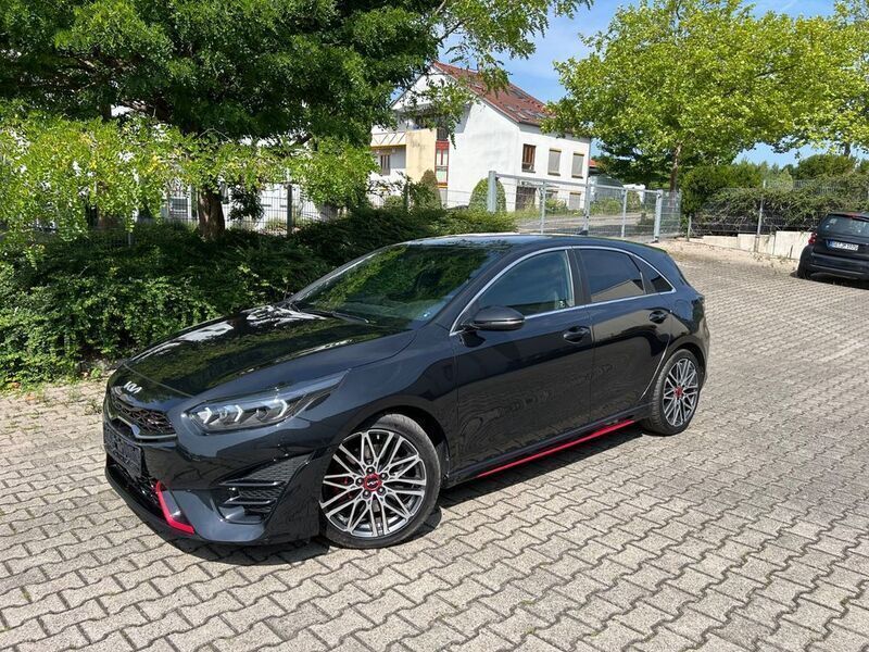 Schwarz Gebraucht 2023 Kia Ceed GT GT-Line Limousine | 22.980 € (Superpreis) - Bild 1/4