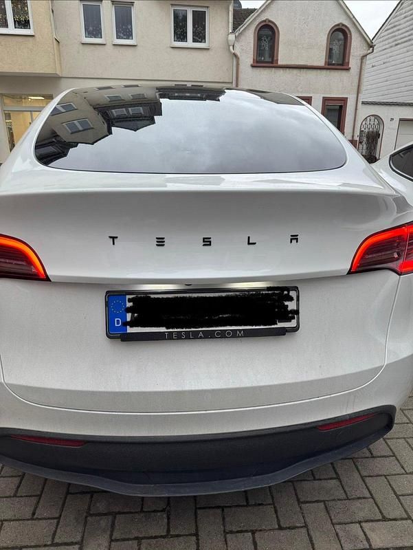 Gebraucht Tesla Model Y Long Range RWD 254 kW (346 PS) 2024 Weiß SUV