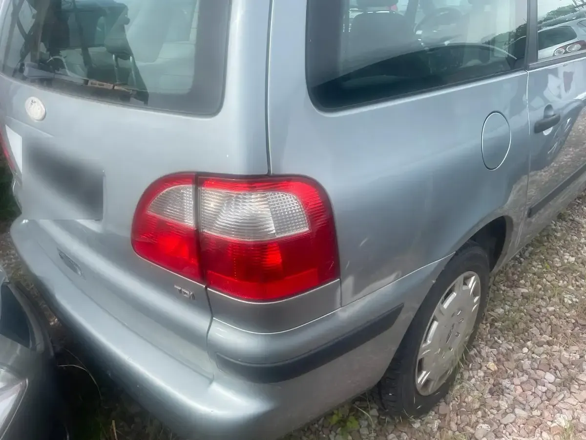Gebraucht Ford Galaxy 131 PS (96 kW) 2003 Silber Van / Kleinbus
