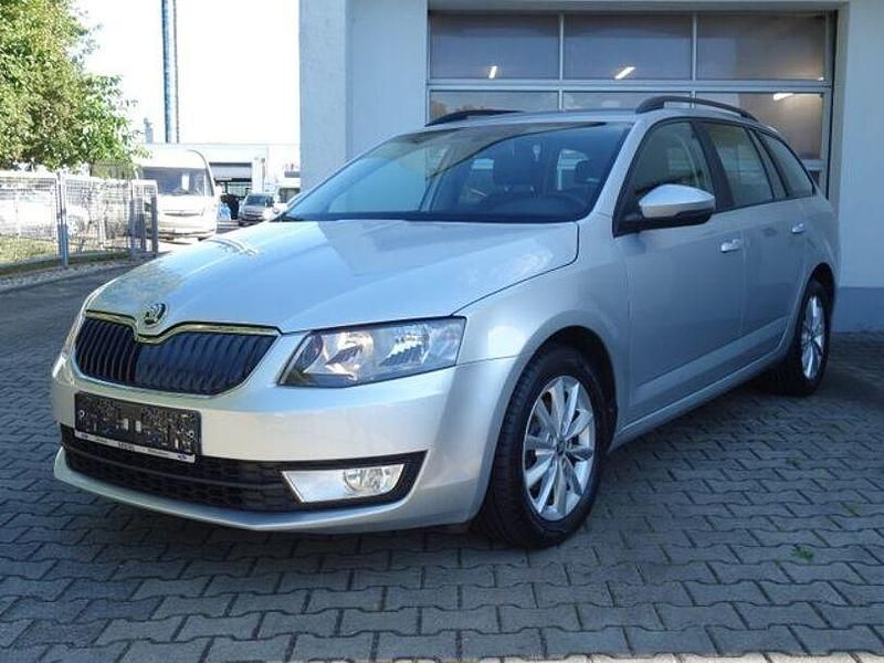 Grau Gebraucht 2016 Skoda Octavia Style Kombi | 9.680 € (Guter Preis) - Bild 1/4