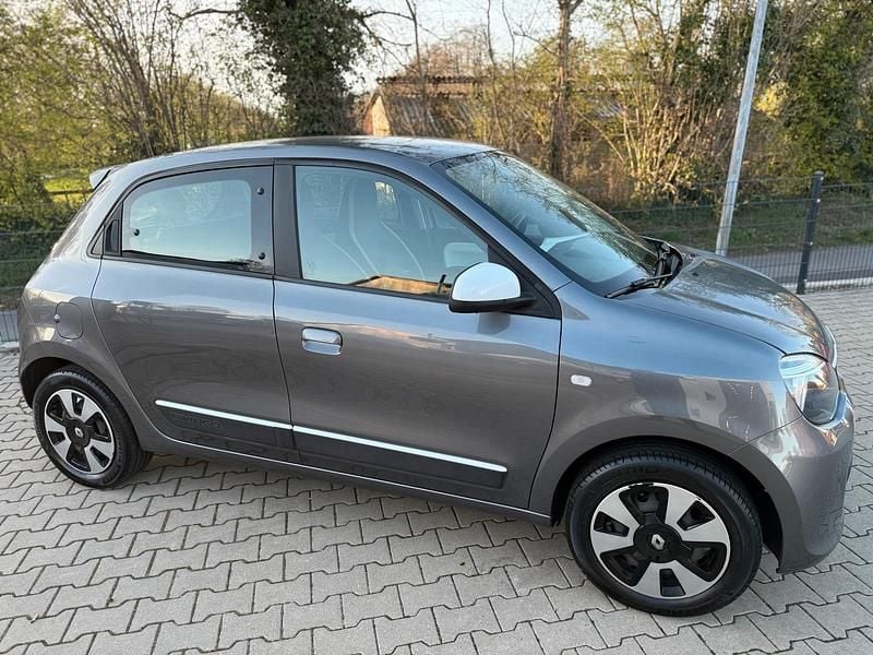 Gebraucht Renault Twingo 71 PS (52 kW) 2016 Grau Kleinwagen
