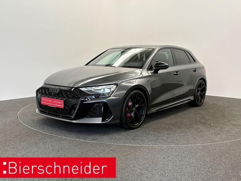 Grau Gebraucht 2025 Audi RS3 Sportback Ambiente Kleinwagen | 66.950 € (Guter Preis) - Bild 1/4